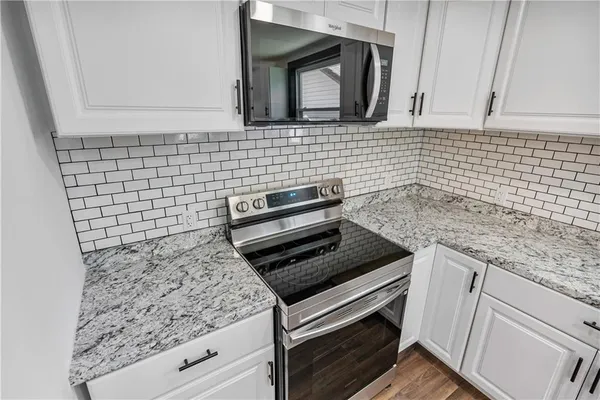 $159,900 | 1110 West 3rd Street, Coffeyville, KS 67337