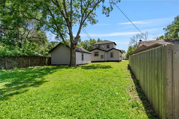 $159,900 | 1110 West 3rd Street, Coffeyville, KS 67337