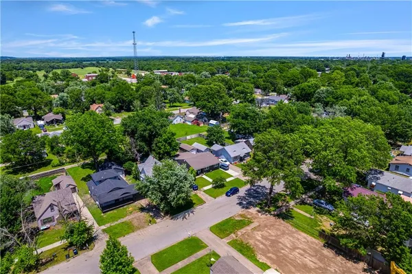 $159,900 | 1110 West 3rd Street, Coffeyville, KS 67337