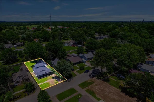 $159,900 | 1110 West 3rd Street, Coffeyville, KS 67337