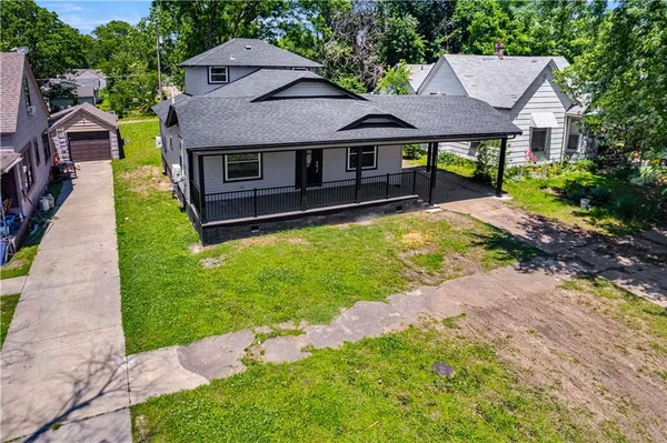 $159,900 | 1110 West 3rd Street, Coffeyville, KS 67337