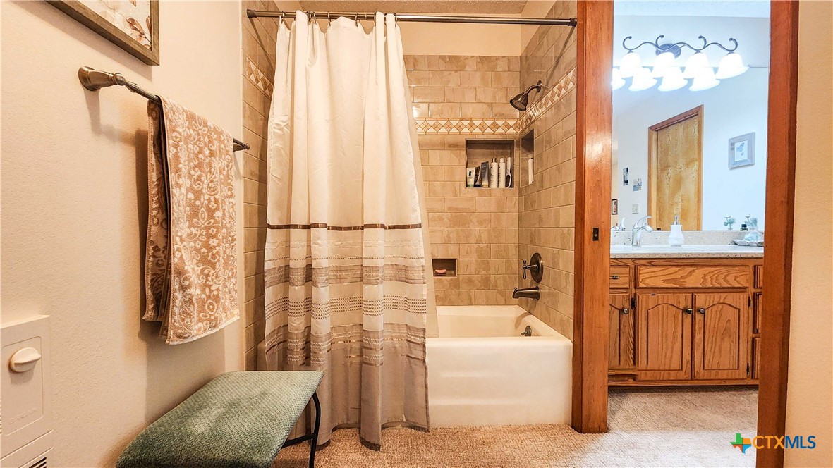 847 Oliver Road Victoria, TX 77904 - Photo 22 of 47 Primary bathroom