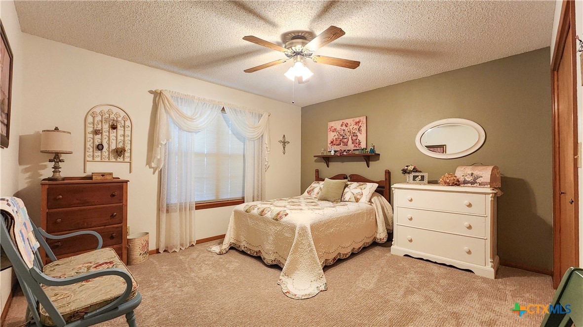 847 Oliver Road Victoria, TX 77904 - Photo 23 of 47 Front guest bedroom