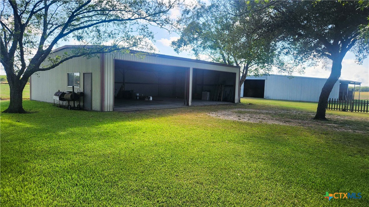 847 Oliver Road Victoria, TX 77904 - Photo 33 of 47 Another shop