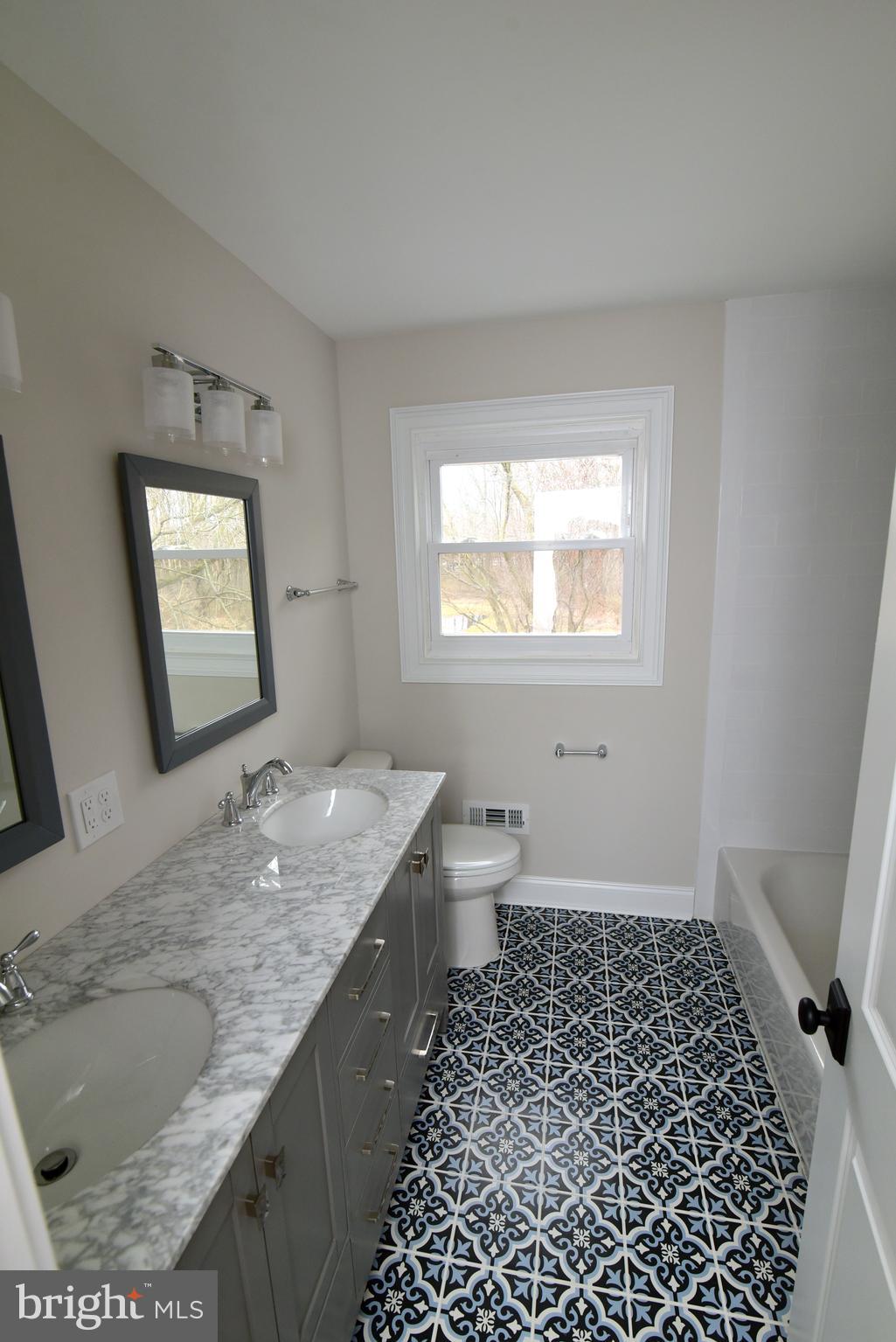 136 Dorchester Road Mount Laurel, NJ 08054 - Photo 27 of 30 Full Bath