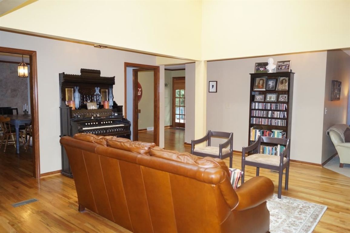 737 State Rd S-37-359 Seneca, SC 29672 - Photo 10 of 25 Gallery Image 10