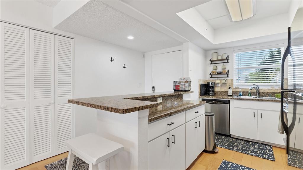 9200 Midnight Pass Road, Unit 24 Sarasota, FL 34242 - Photo 21 of 43