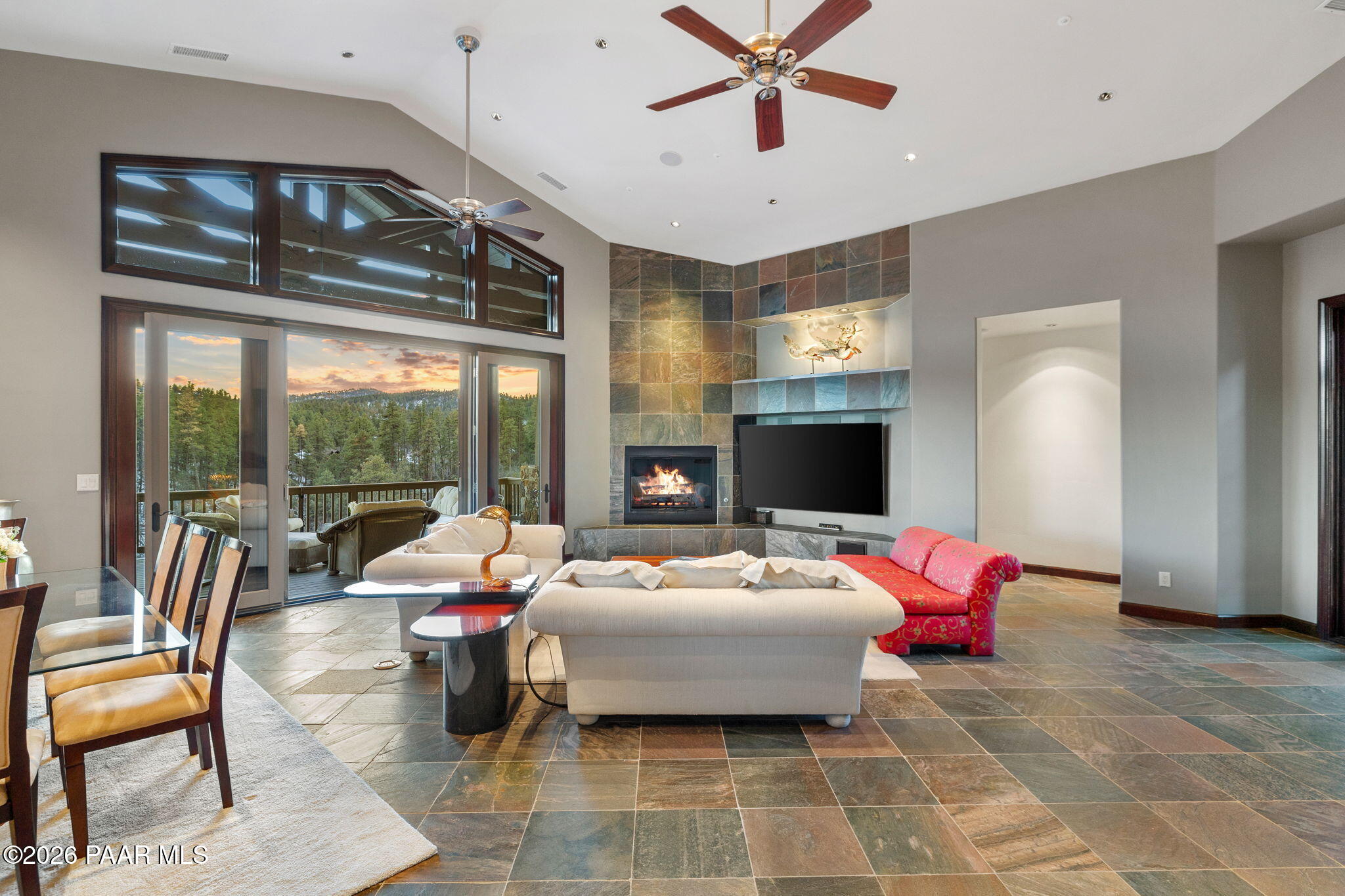 1065 High Valley Ranch Road Prescott, AZ 86303 - Photo 13 of 58 Living Room