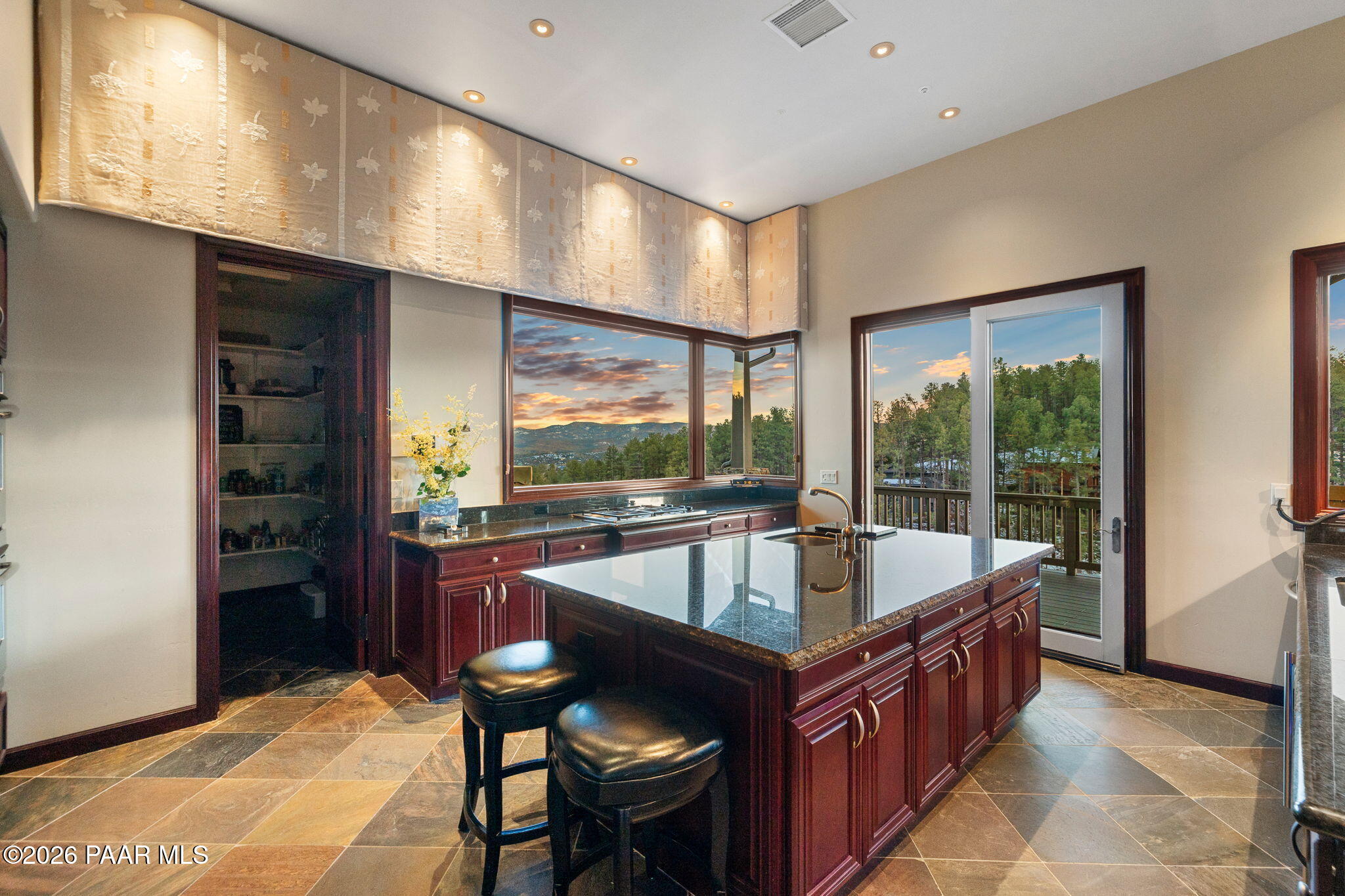 1065 High Valley Ranch Road Prescott, AZ 86303 - Photo 18 of 58 Gourmet Kichen