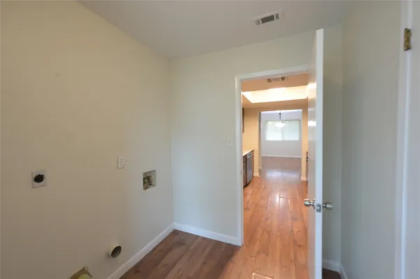 $2,395 | 107 Cloudview Drive, Austin, TX 78745