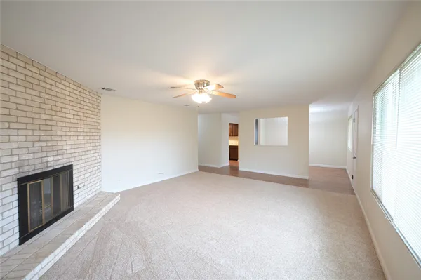 $2,395 | 107 Cloudview Drive, Austin, TX 78745