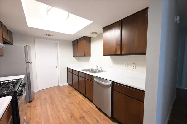 $2,395 | 107 Cloudview Drive, Austin, TX 78745