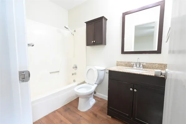 $2,395 | 107 Cloudview Drive, Austin, TX 78745