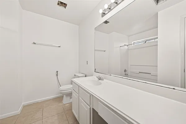 $1,990 | 15707 Crooked Arrow Drive, Sugar Land, TX 77498