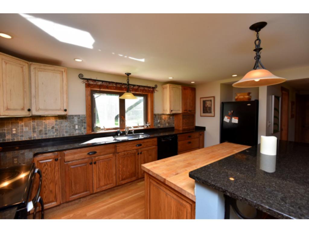10 Saunders Road Goffstown, NH 03045 - Photo 11 of 36