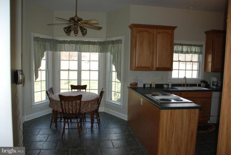 826 Valley Road Knoxville, MD 21758 - Photo 5 of 17 Kitchen/Dining Room