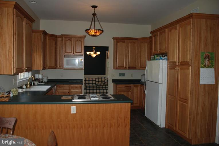 826 Valley Road Knoxville, MD 21758 - Photo 6 of 17 Kitchen