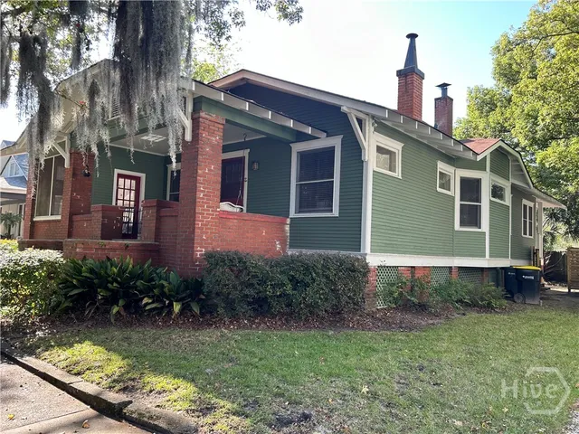 $2,800 | 631 East 40th Street, Savannah, GA 31401