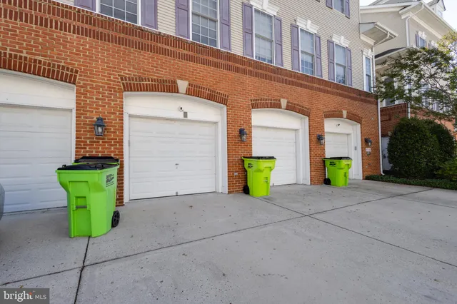 $2,995 | 8975 Harrover Place, Unit 75A, Lorton, VA 22079