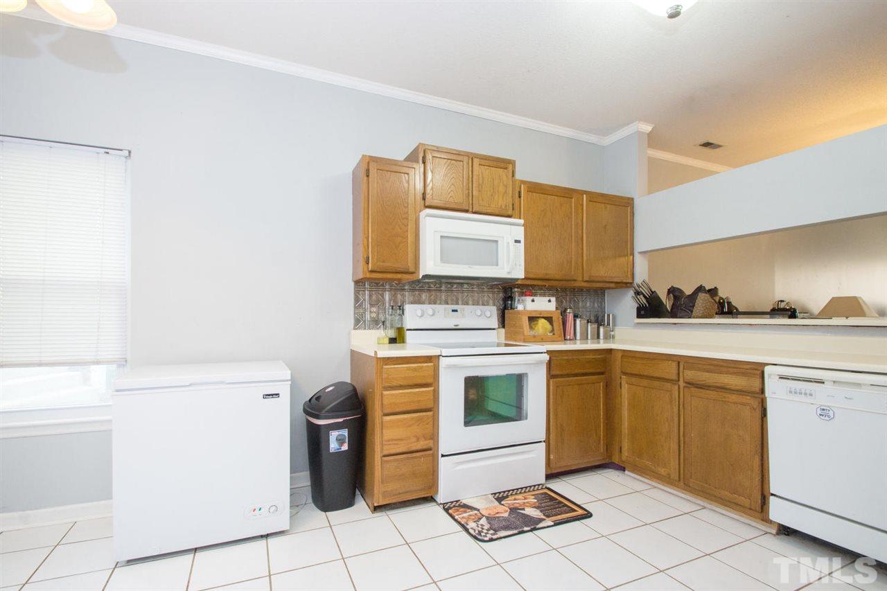 6131 Summer Pointe Place, Unit 102 Raleigh, NC 27606 - Photo 3 of 19 Gallery Image 3
