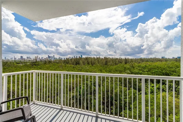 $3,300 | 14951 Royal Oaks Lane, Unit 708, North Miami, FL 33181