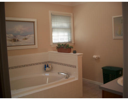 15 Colella Farm Road Hopkinton, MA 01748 - Photo 14 of 16 Gallery Image 14