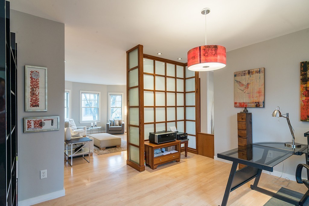 103 Abbottsford Road, Unit 2 Brookline, MA 02446 - Photo 11 of 28