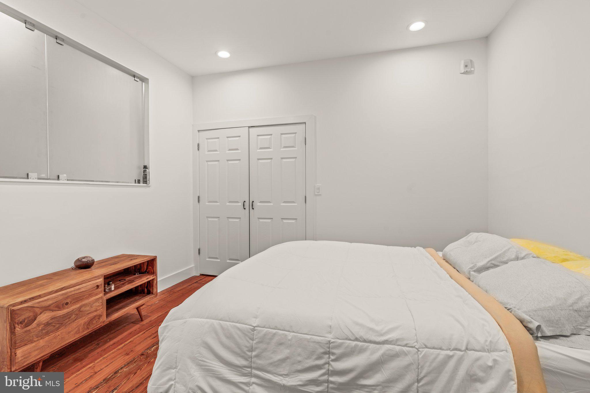 120 North 3rd Street, Unit 3F Philadelphia, PA 19106 - Photo 12 of 17