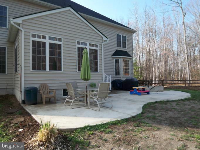 23 Marsh Run Road Fredericksburg, VA 22406 - Photo 7 of 30 Exterior (Rear)