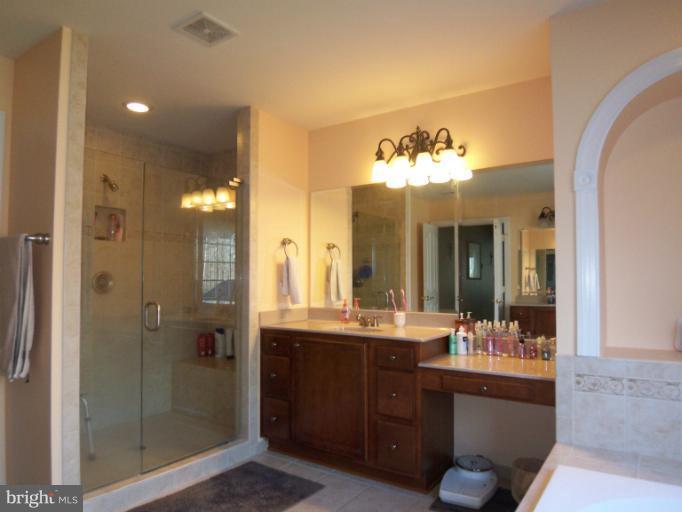 23 Marsh Run Road Fredericksburg, VA 22406 - Photo 10 of 30 Bath (Master)