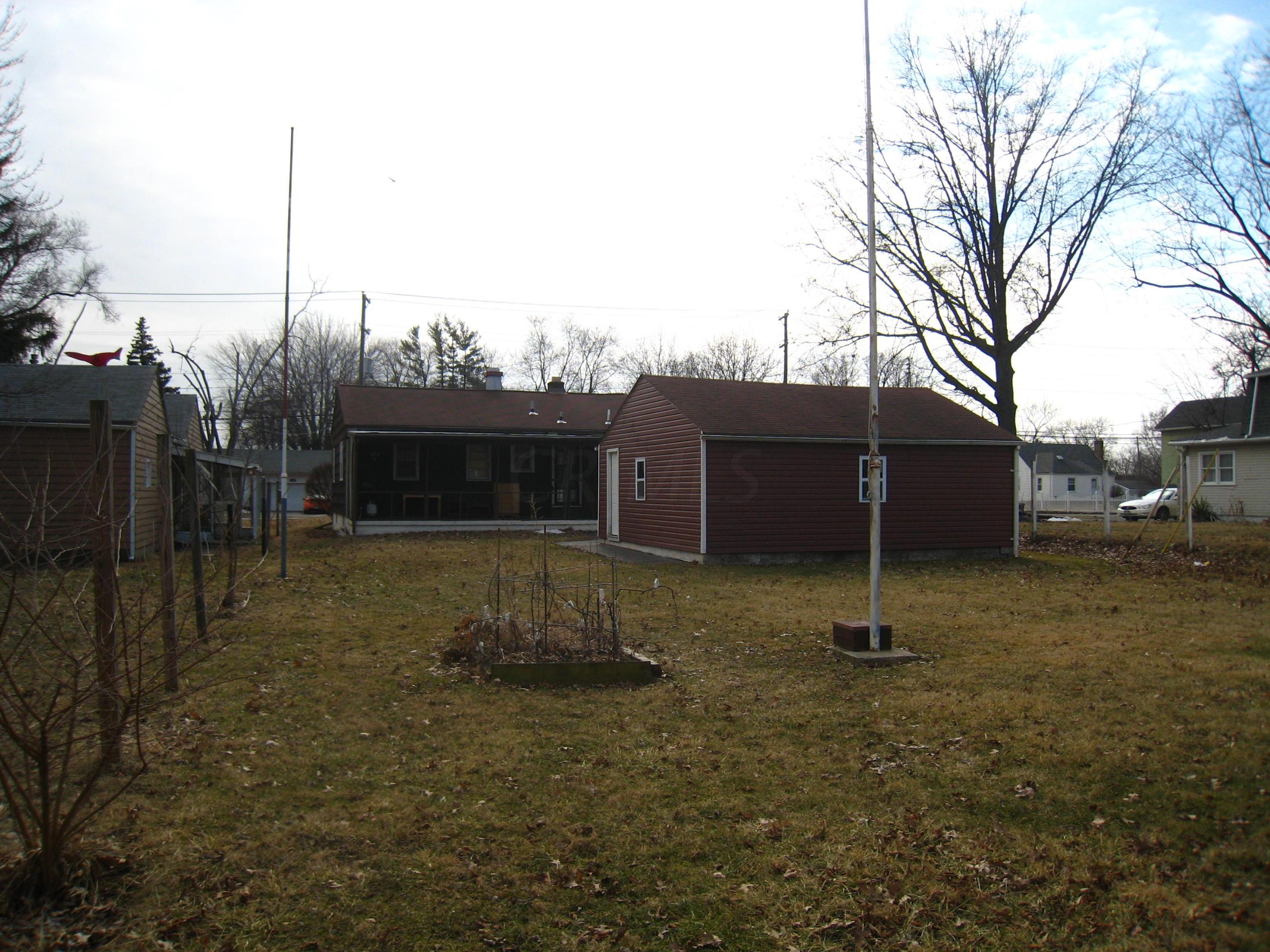 1194 Smith Road Columbus, OH 43207 - Photo 4 of 22