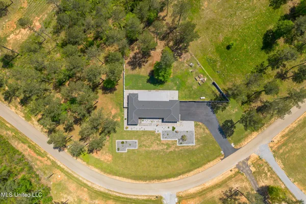 $749,900 | 227 Jo Ann Drive, Sumrall, MS 39482