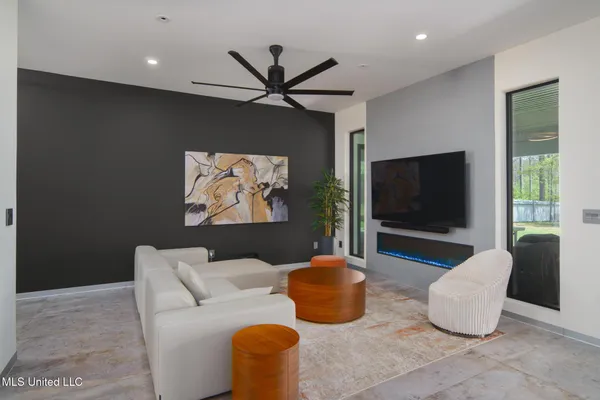 $749,900 | 227 Jo Ann Drive, Sumrall, MS 39482