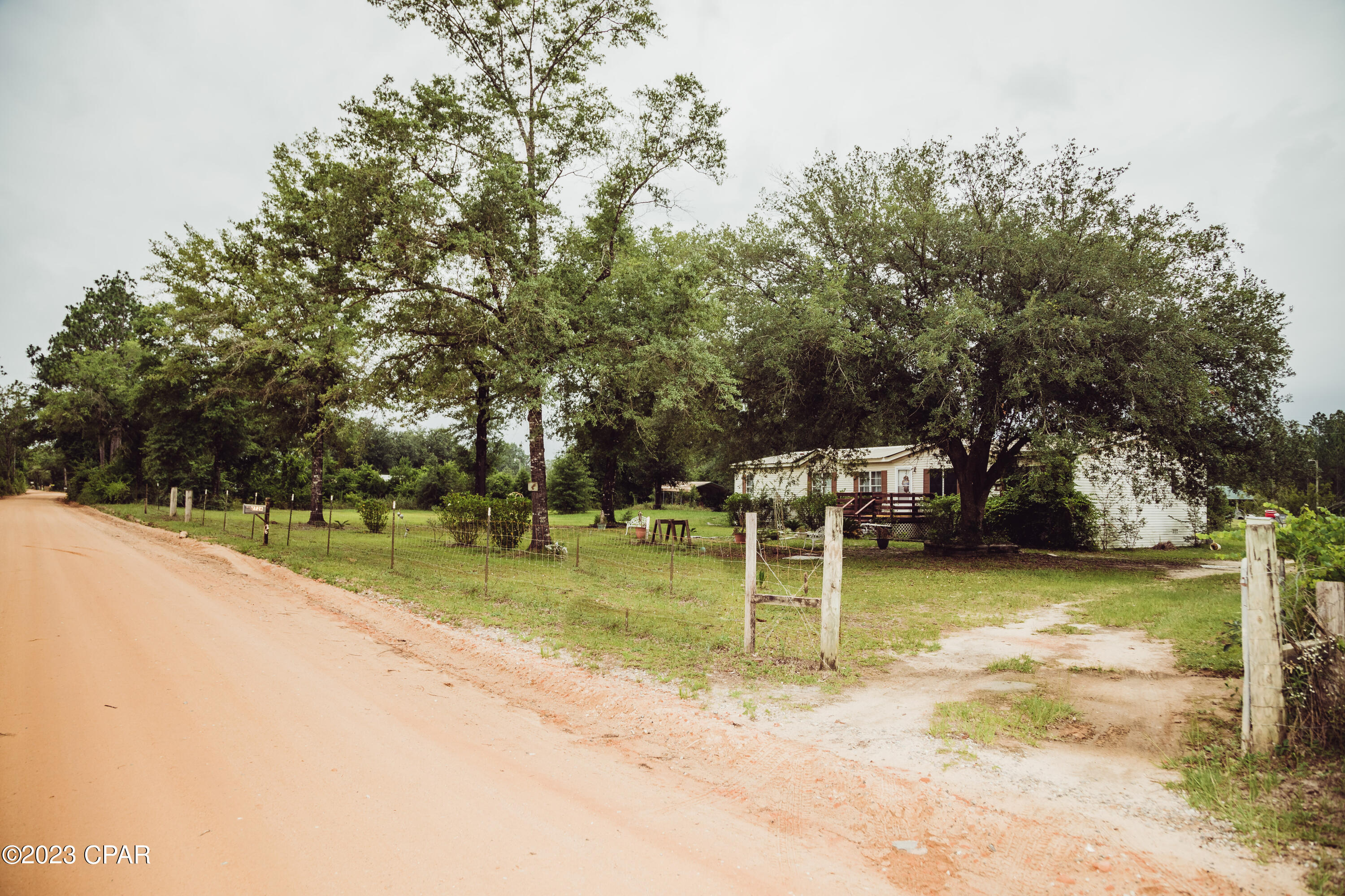 2726 Carter Circle Chipley, FL 32428 - Photo 6 of 43