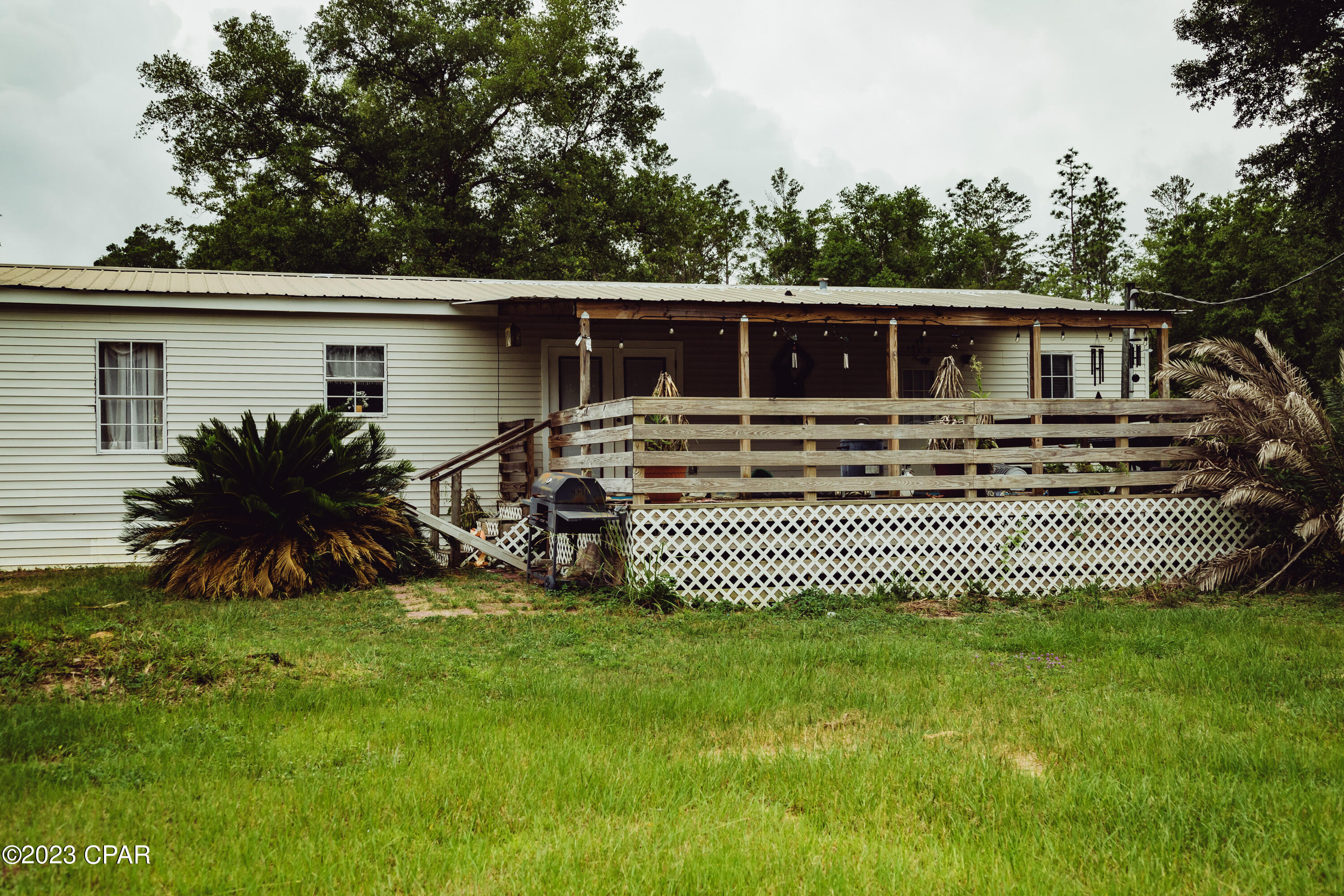 2726 Carter Circle Chipley, FL 32428 - Photo 8 of 43