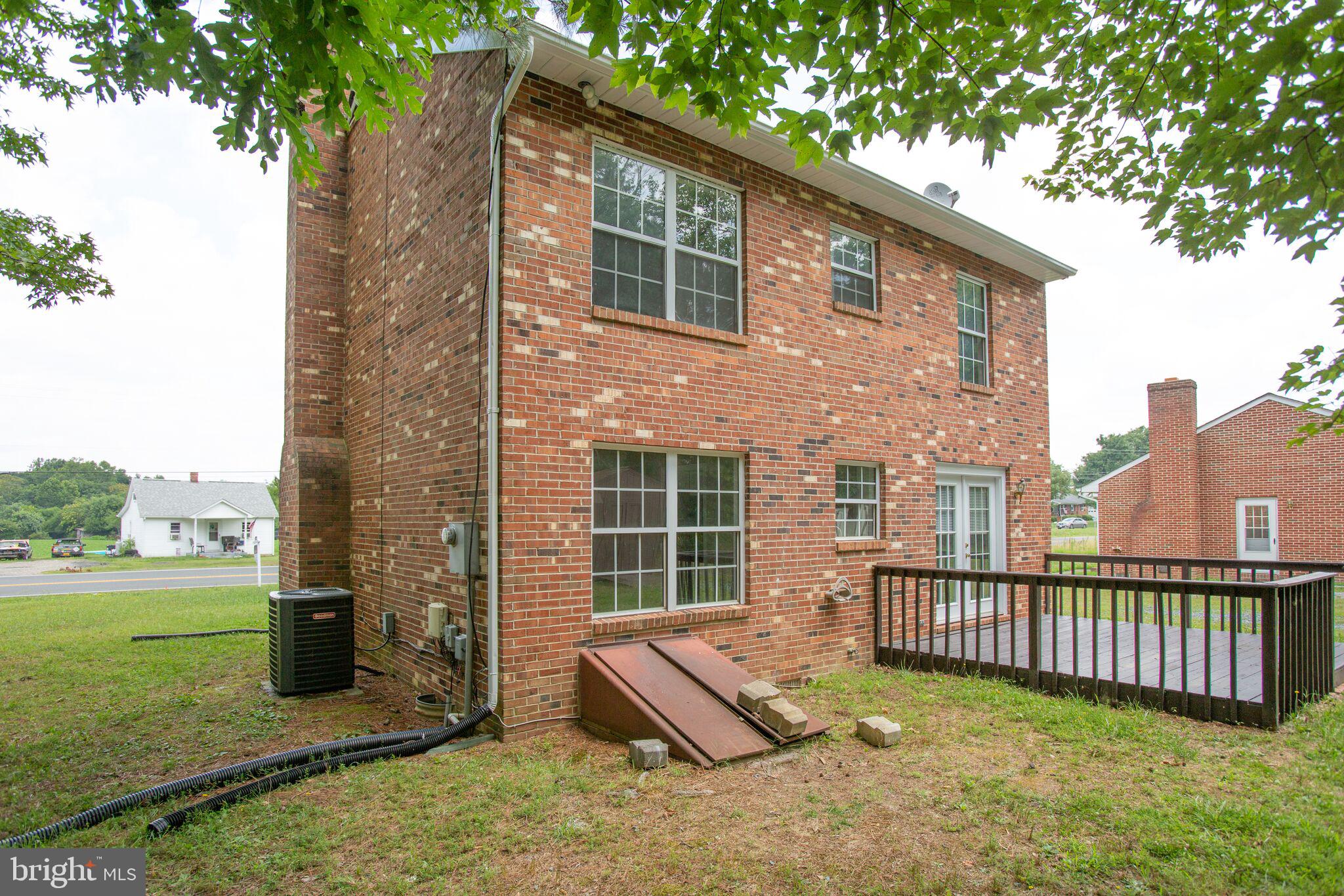355 Ferry Road Fredericksburg, VA 22405 - Photo 4 of 19 Back of Home