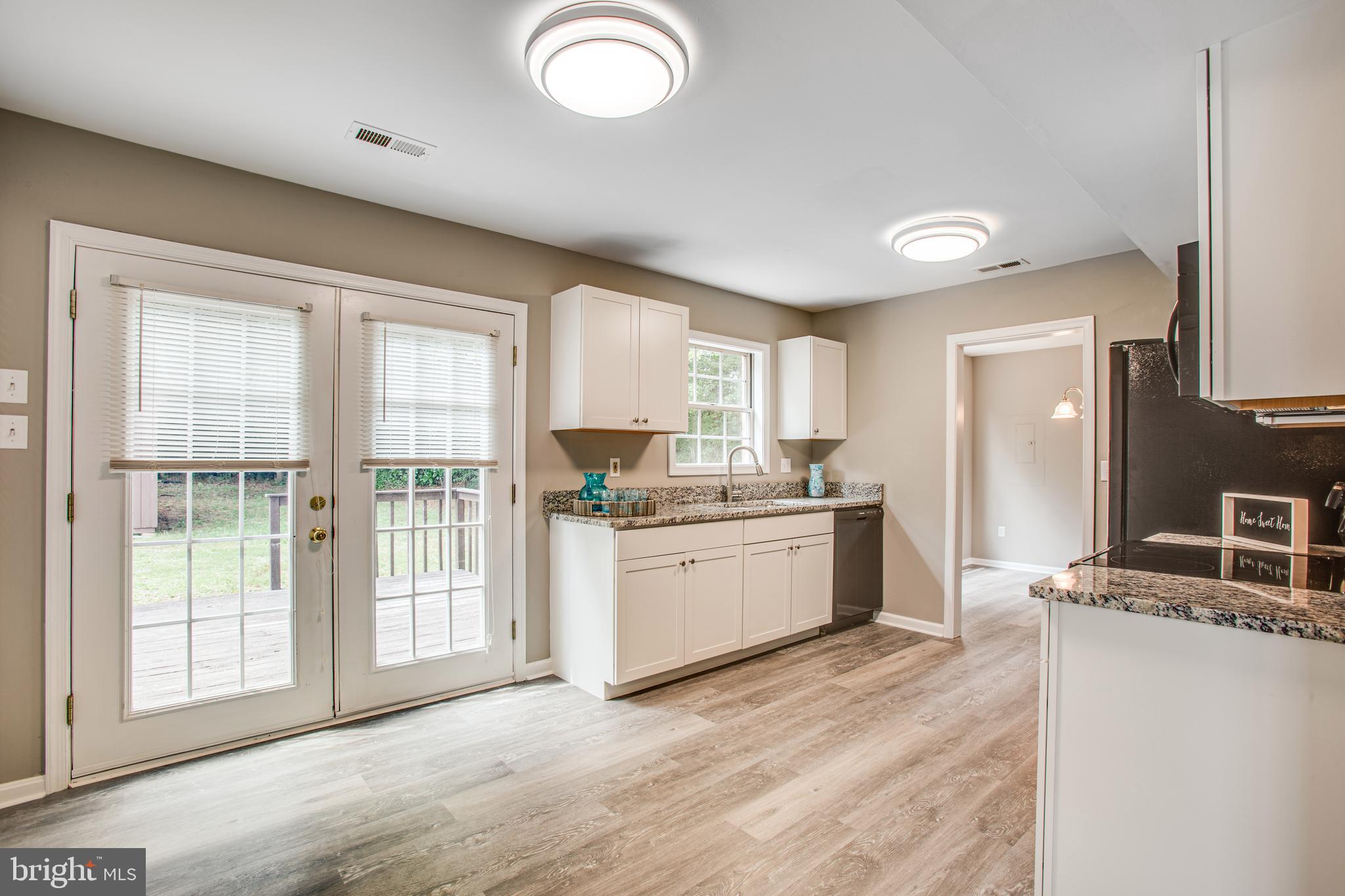355 Ferry Road Fredericksburg, VA 22405 - Photo 5 of 19 Huge Eat In Kitchen