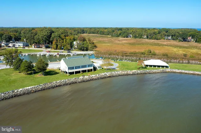 $365,000 | 1208 Oak Avenue, Shady Side, MD 20764