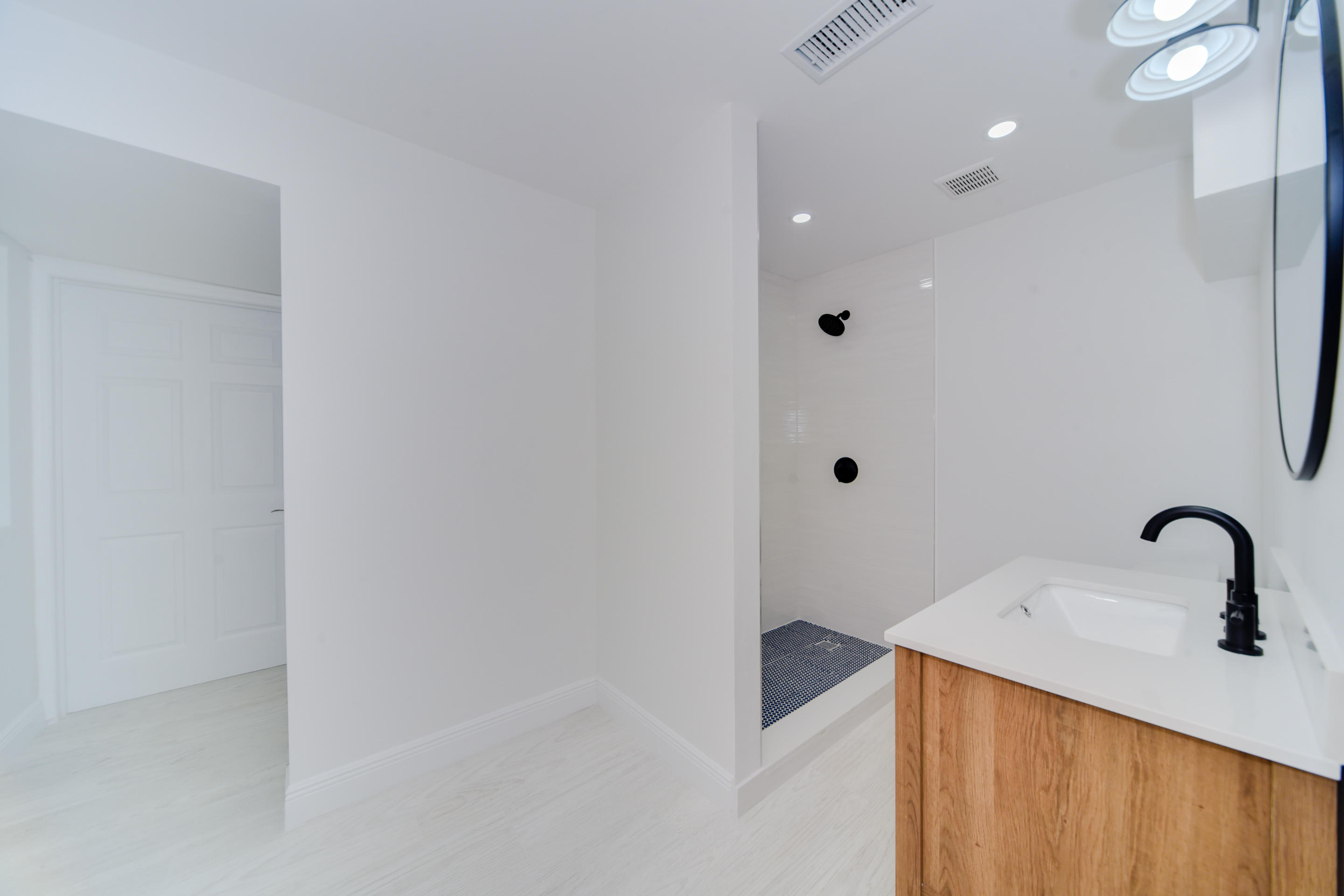 112 Gregory Place West Palm Beach, FL 33405 - Photo 12 of 28 MLS-37