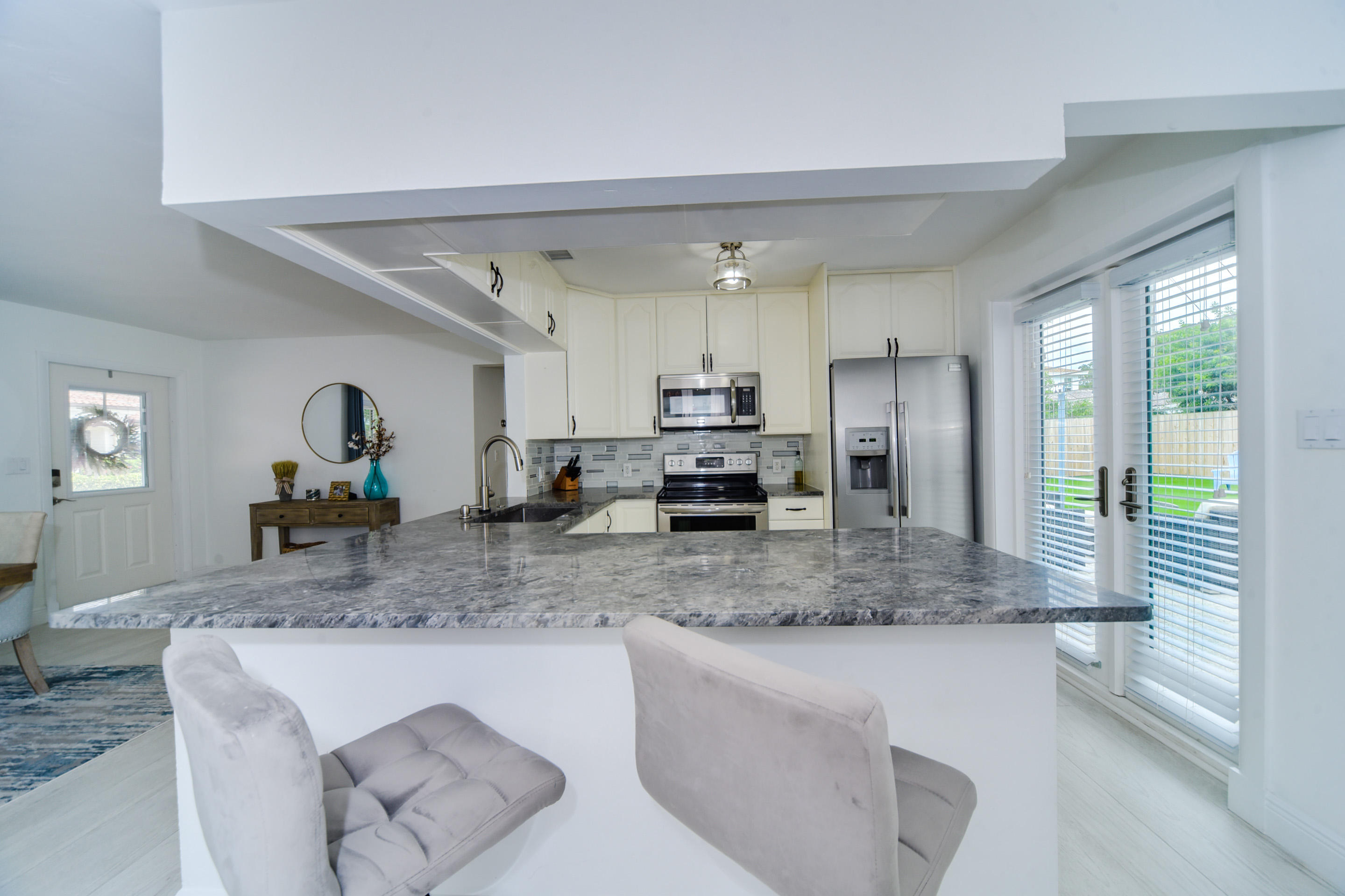 112 Gregory Place West Palm Beach, FL 33405 - Photo 14 of 28 MLS-25