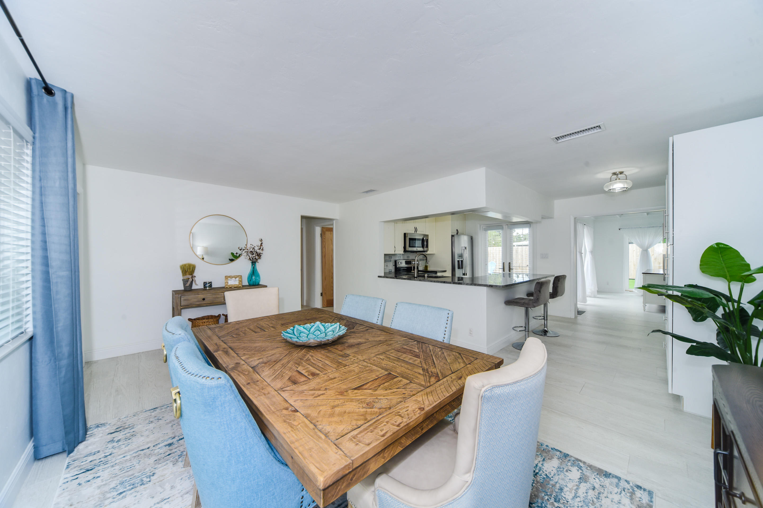 112 Gregory Place West Palm Beach, FL 33405 - Photo 6 of 28 MLS-19