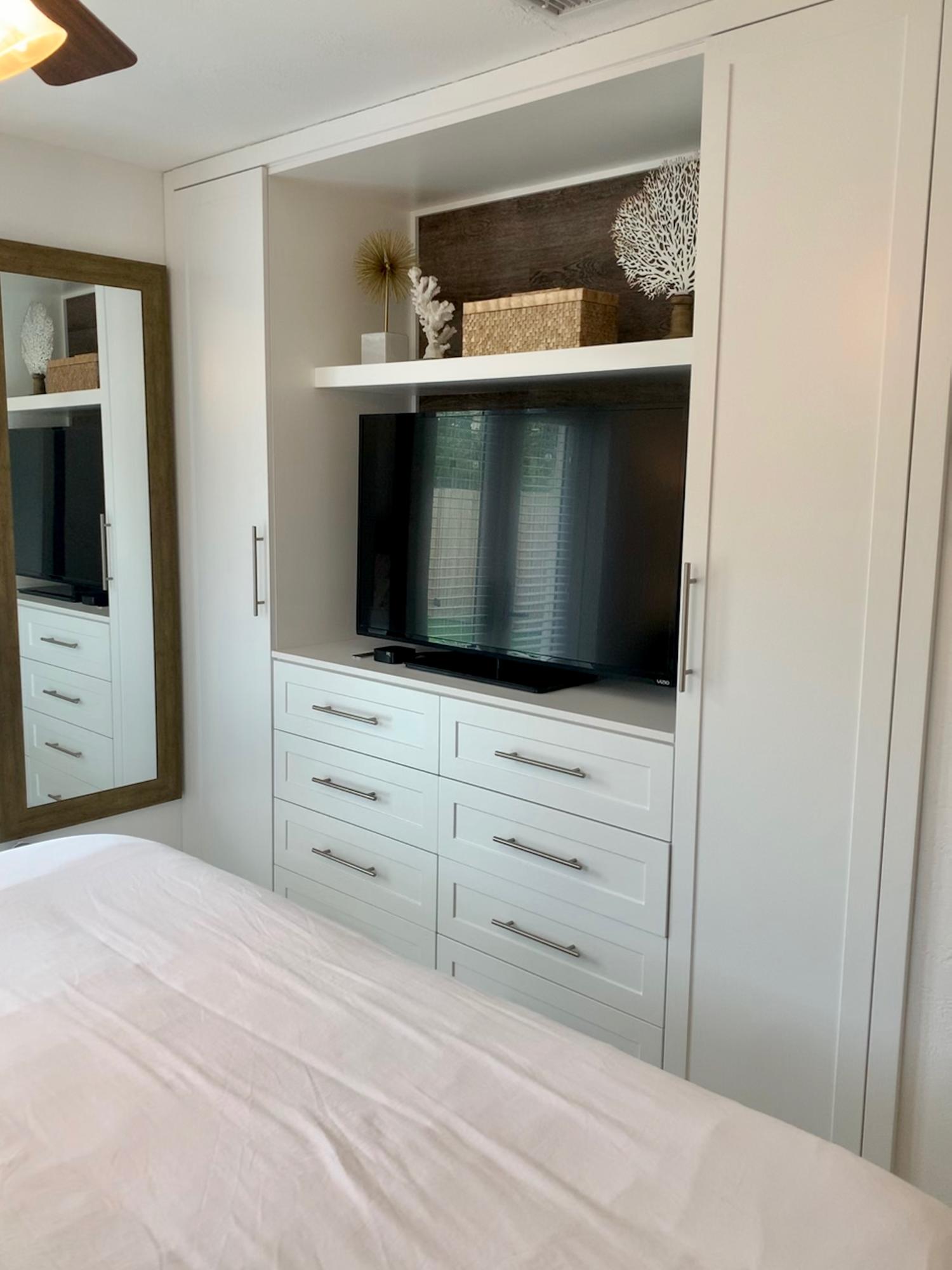 112 Gregory Place West Palm Beach, FL 33405 - Photo 9 of 28 GregoryMediaConsole