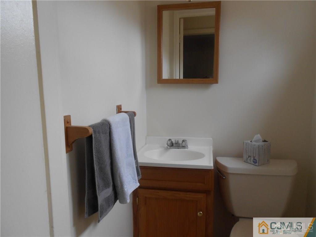 1457 Mohawk Road North Brunswick, NJ 08902 - Photo 8 of 18 Gallery Image 8