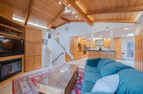 $1,495,000 | 25207 Casiano Drive, Salinas, CA 93908