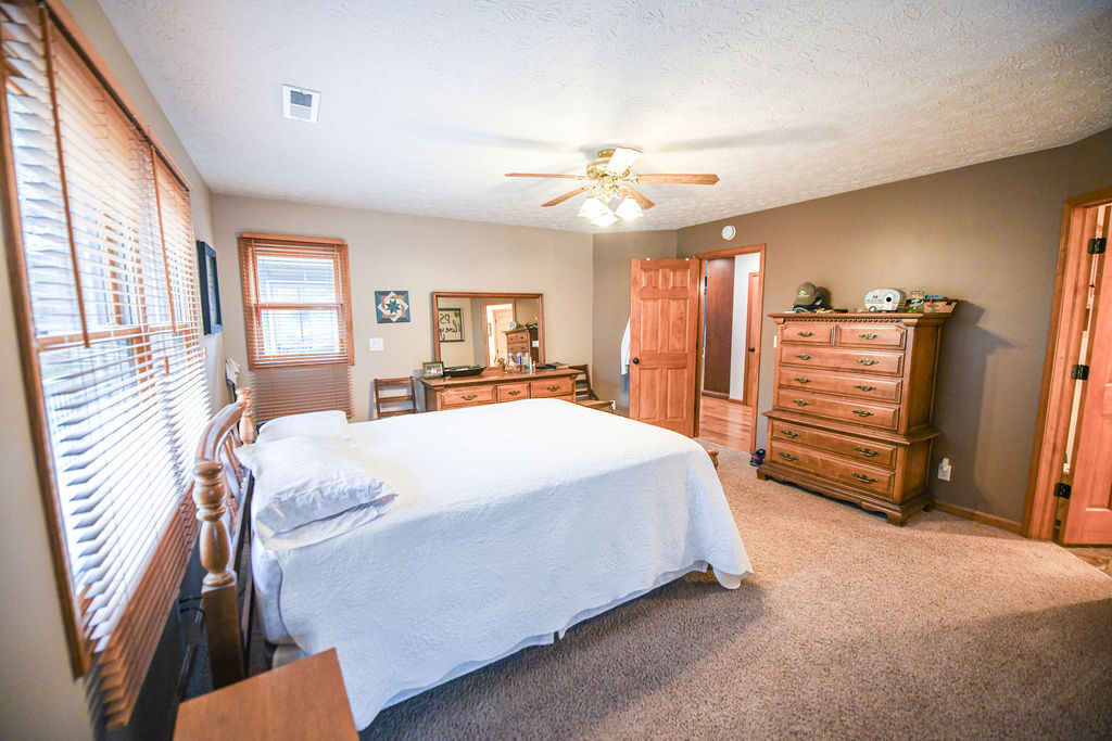 2733 West Hyden Road Spencer, IN 47460 - Photo 21 of 36