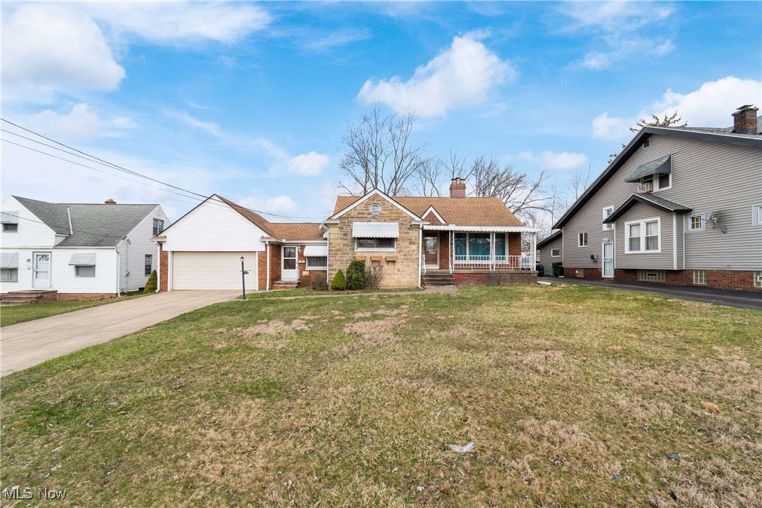 37 Greencroft Road Bedford, OH 44146 - Photo 2 of 27