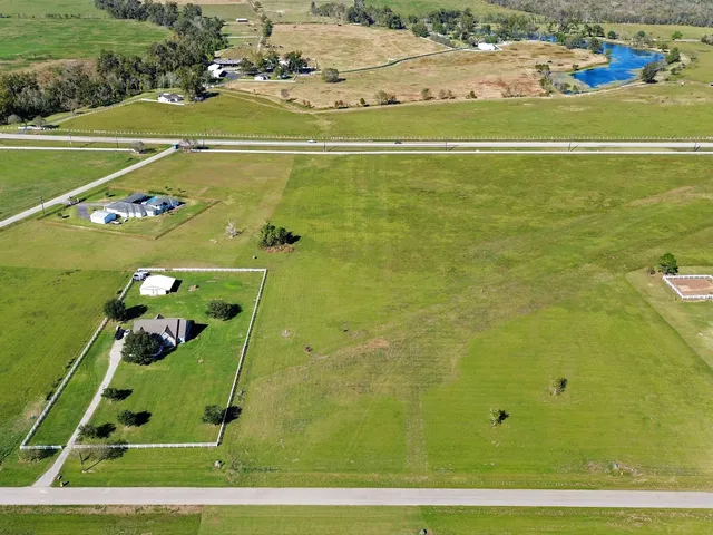 a view of a bathroom