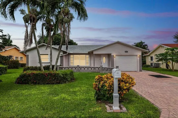 $484,999 | 9407 Northwest 70th Place, Tamarac, FL 33321