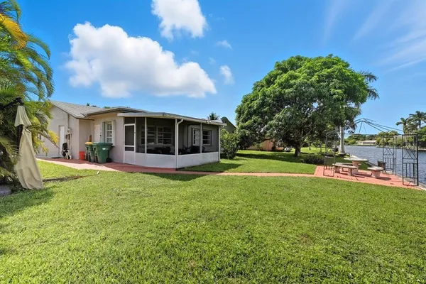 $484,999 | 9407 Northwest 70th Place, Tamarac, FL 33321