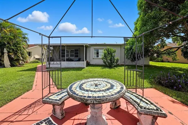 $484,999 | 9407 Northwest 70th Place, Tamarac, FL 33321